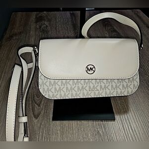 Authentic Michael Kors Jet Set Travel Small Crossbody Purse Light Cream/white